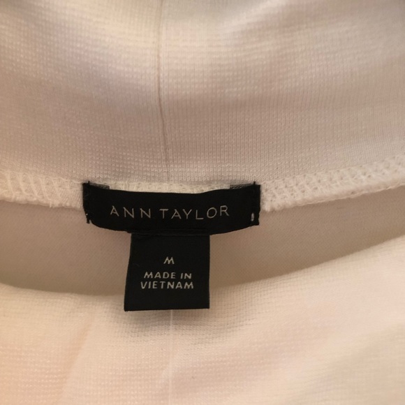 Ann Taylor Shell Cream Mock Turtleneck Sleeveless Top Sz M BNWT Off White Tank - Picture 6 of 12